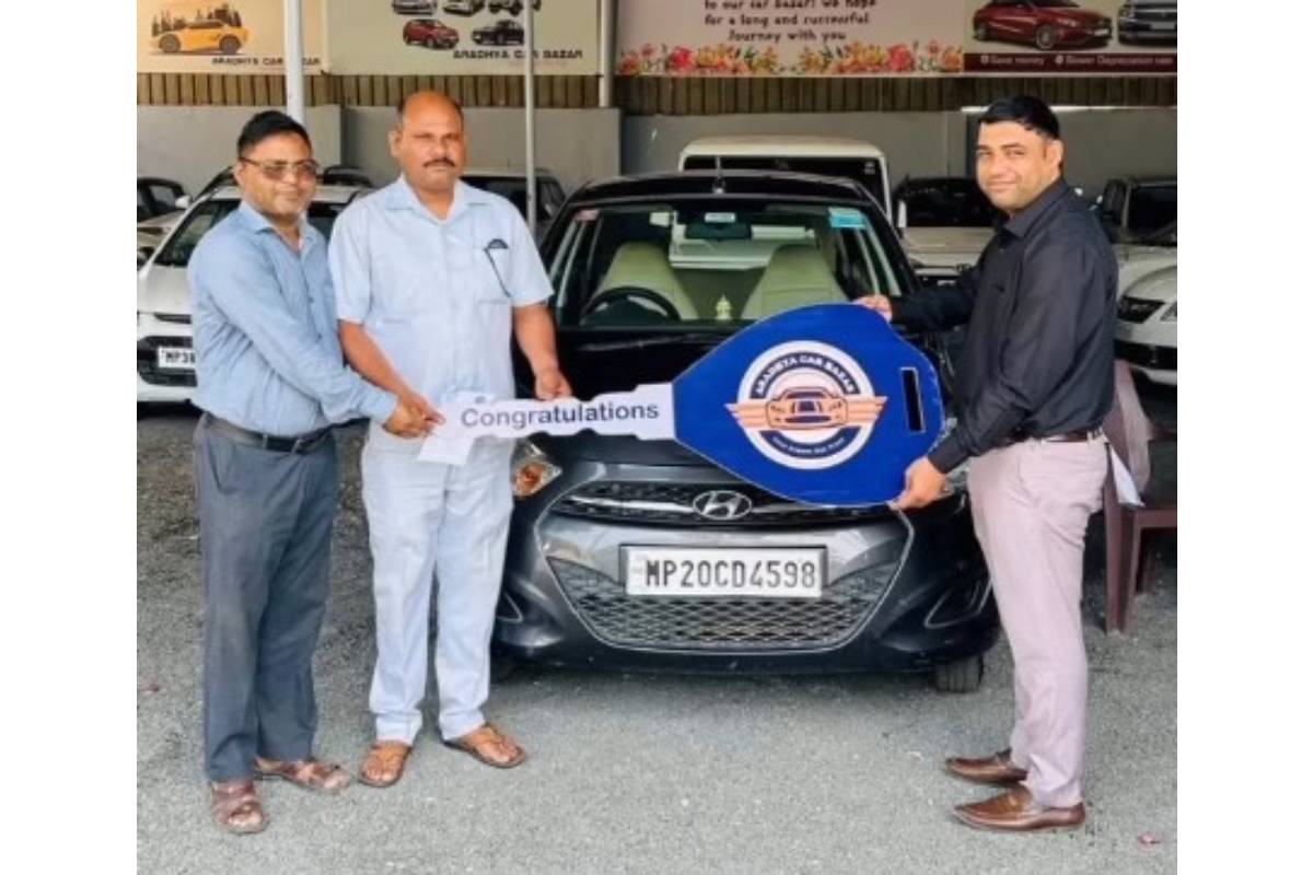 Happy customer receiving vehicle